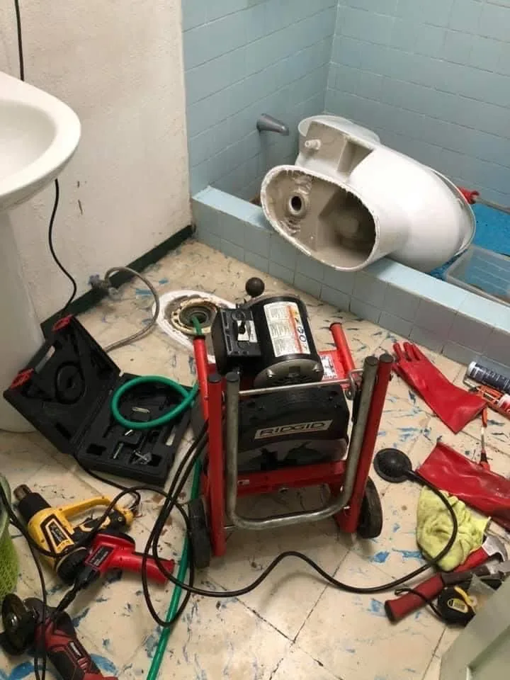 Termocalefones con equipo de Plomero YA